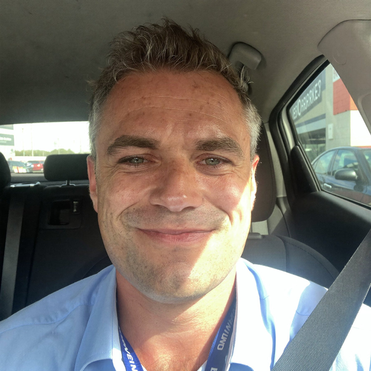 Laurent B., 47, sales Image